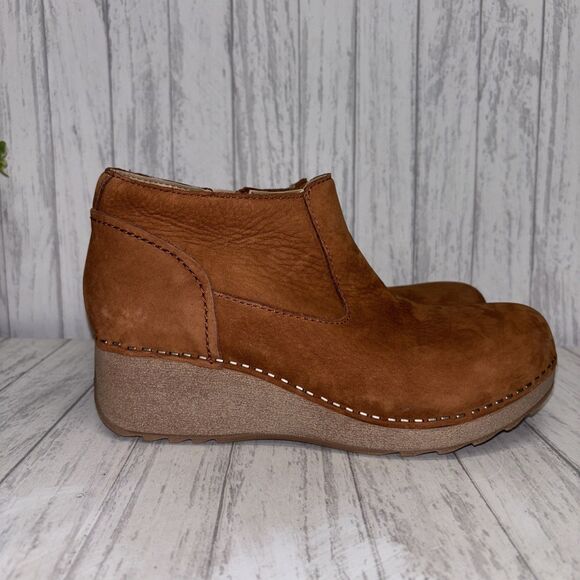 Dansko Shoes - Womens Size 37 6.5-7 Dansko Charlene Nubuck Wedge Ankle Boots